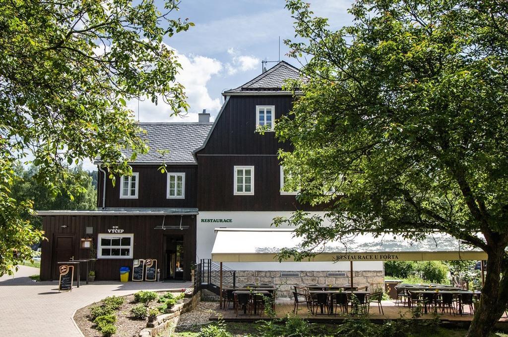 Economy Apartments Ceske Svycarsko Hřensko Exteriör bild