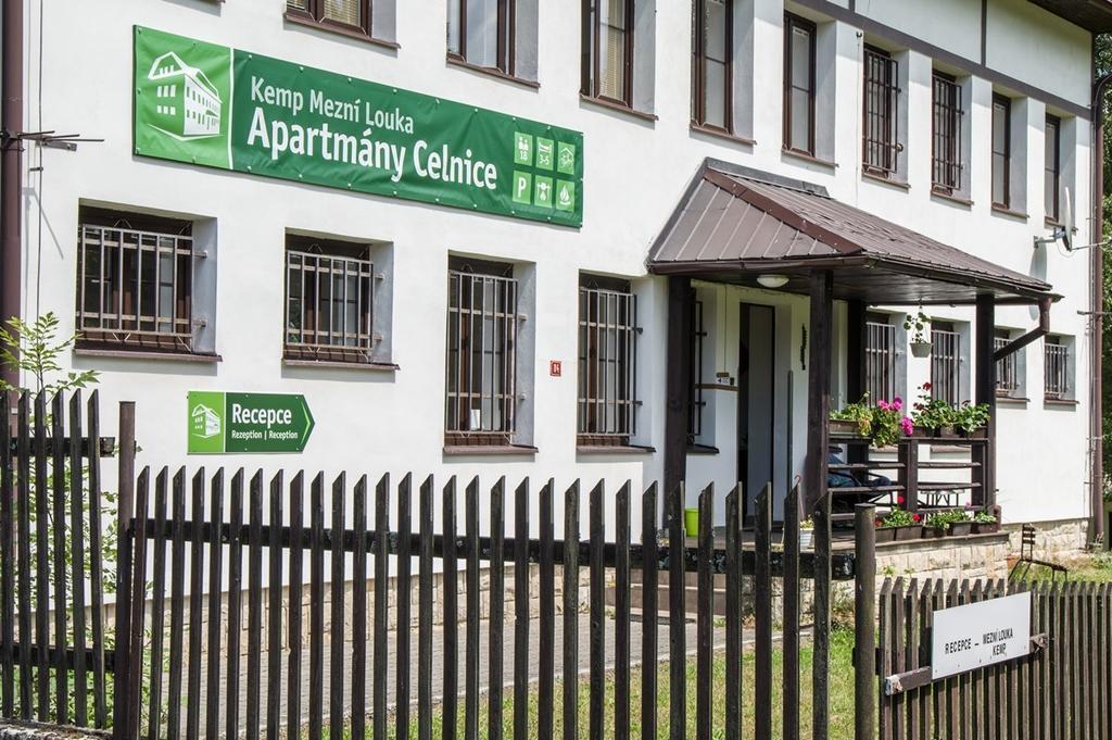 Economy Apartments Ceske Svycarsko Hřensko Exteriör bild