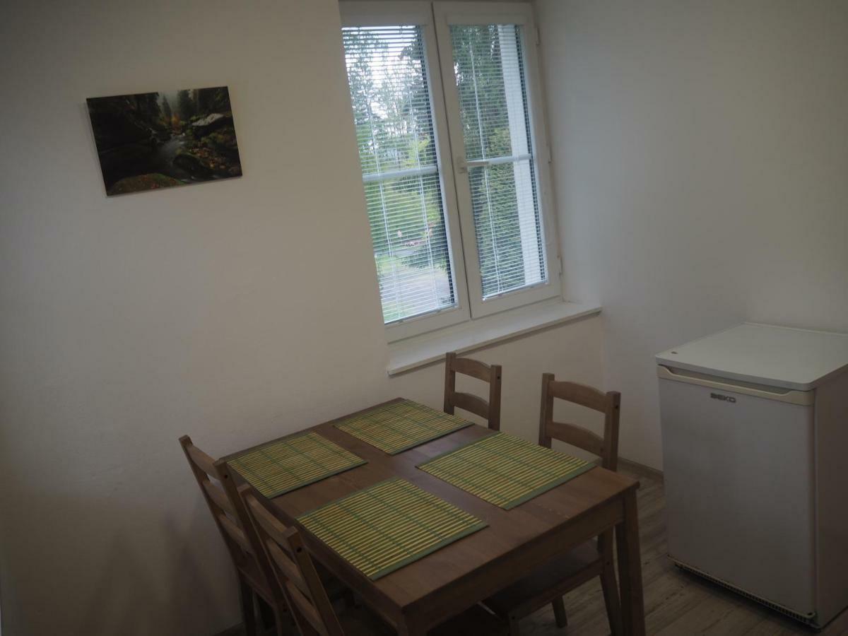 Economy Apartments Ceske Svycarsko Hřensko Exteriör bild