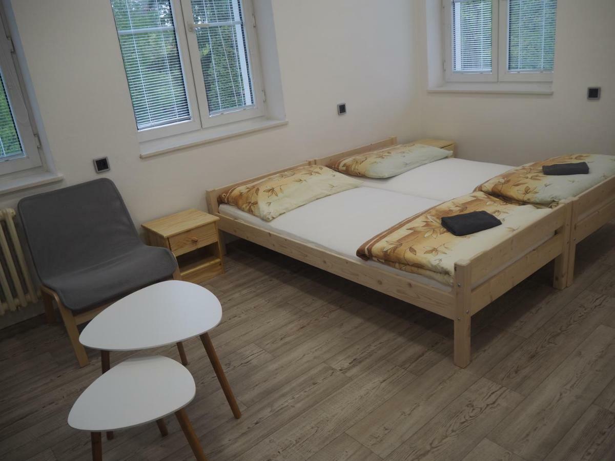 Economy Apartments Ceske Svycarsko Hřensko Exteriör bild