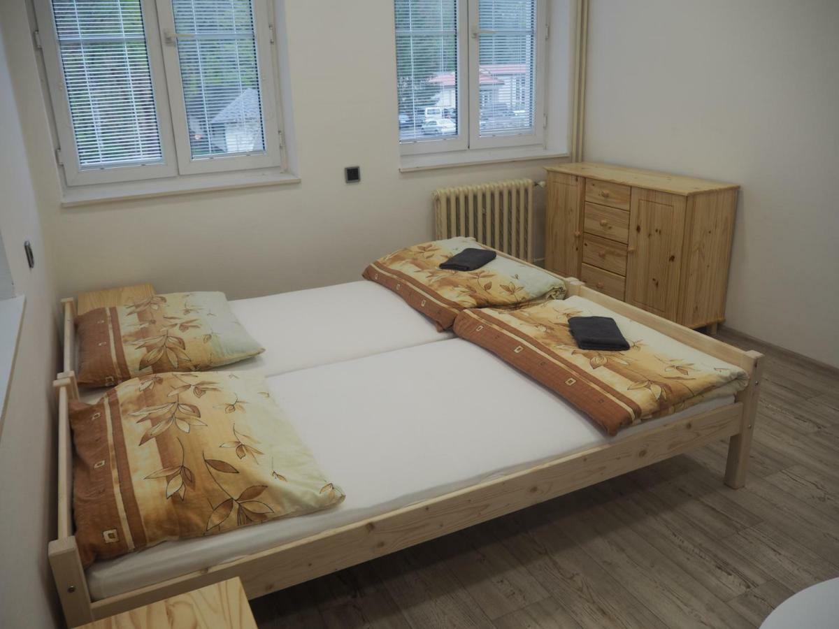 Economy Apartments Ceske Svycarsko Hřensko Exteriör bild