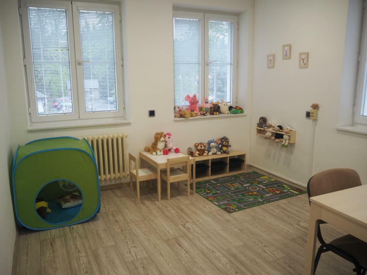 Economy Apartments Ceske Svycarsko Hřensko Exteriör bild