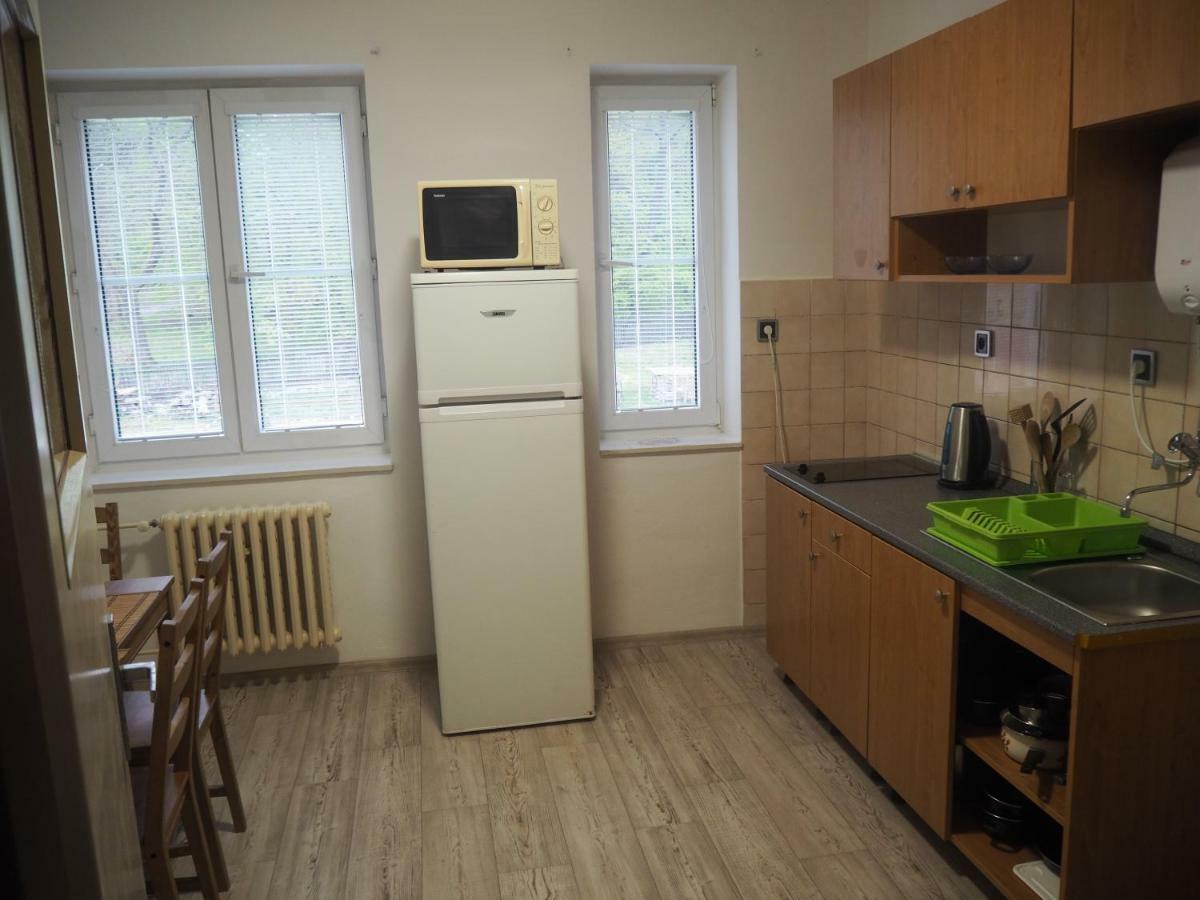 Economy Apartments Ceske Svycarsko Hřensko Exteriör bild