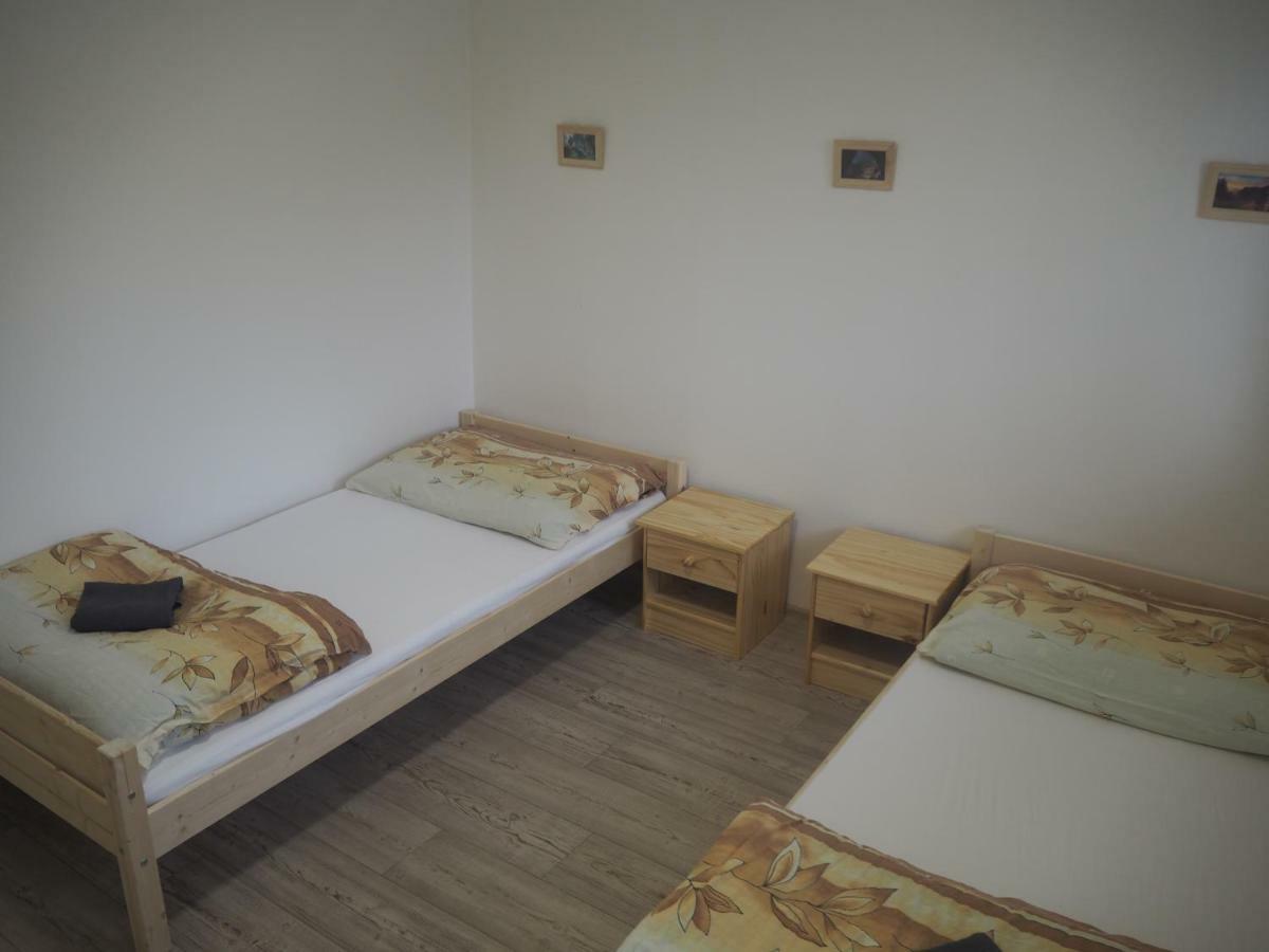 Economy Apartments Ceske Svycarsko Hřensko Exteriör bild